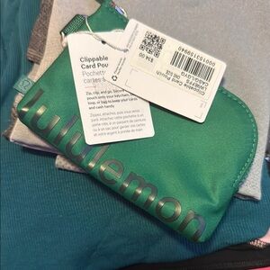 NWTLululemon Clippable Card Pouch